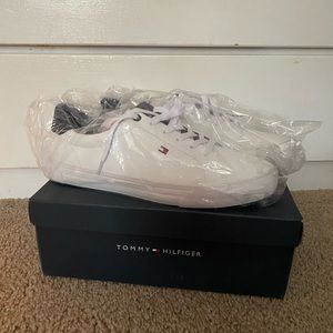 brand new tommy hilfiger shoes